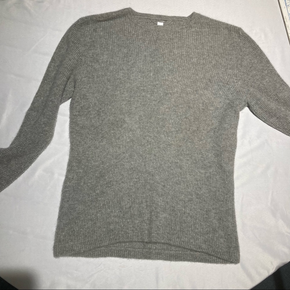 FAL cashmere sweater